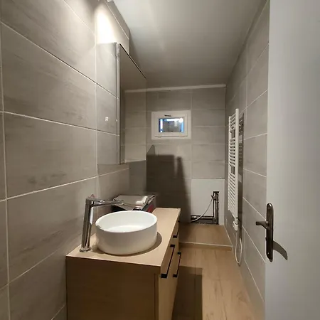 Appartement 3 Avec Balcon Et Parking