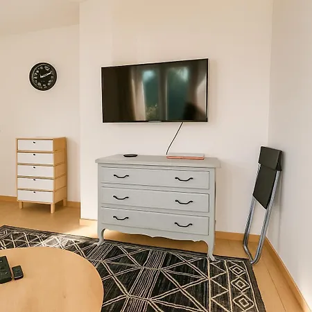 3 Avec Balcon Et Parking Apartmán *