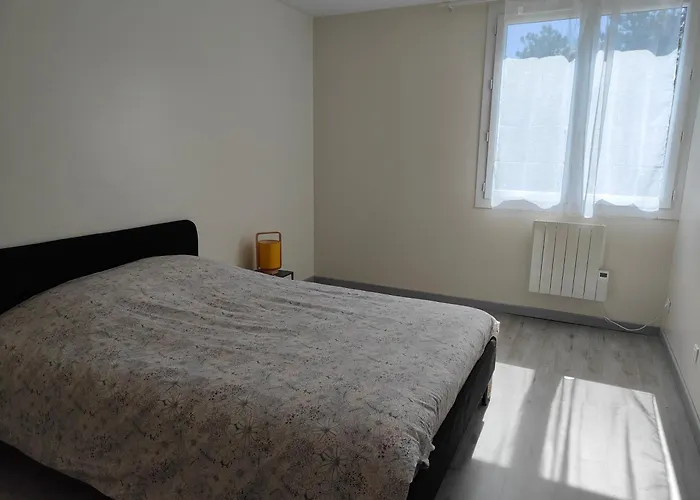 3 Avec Balcon Et Parking *